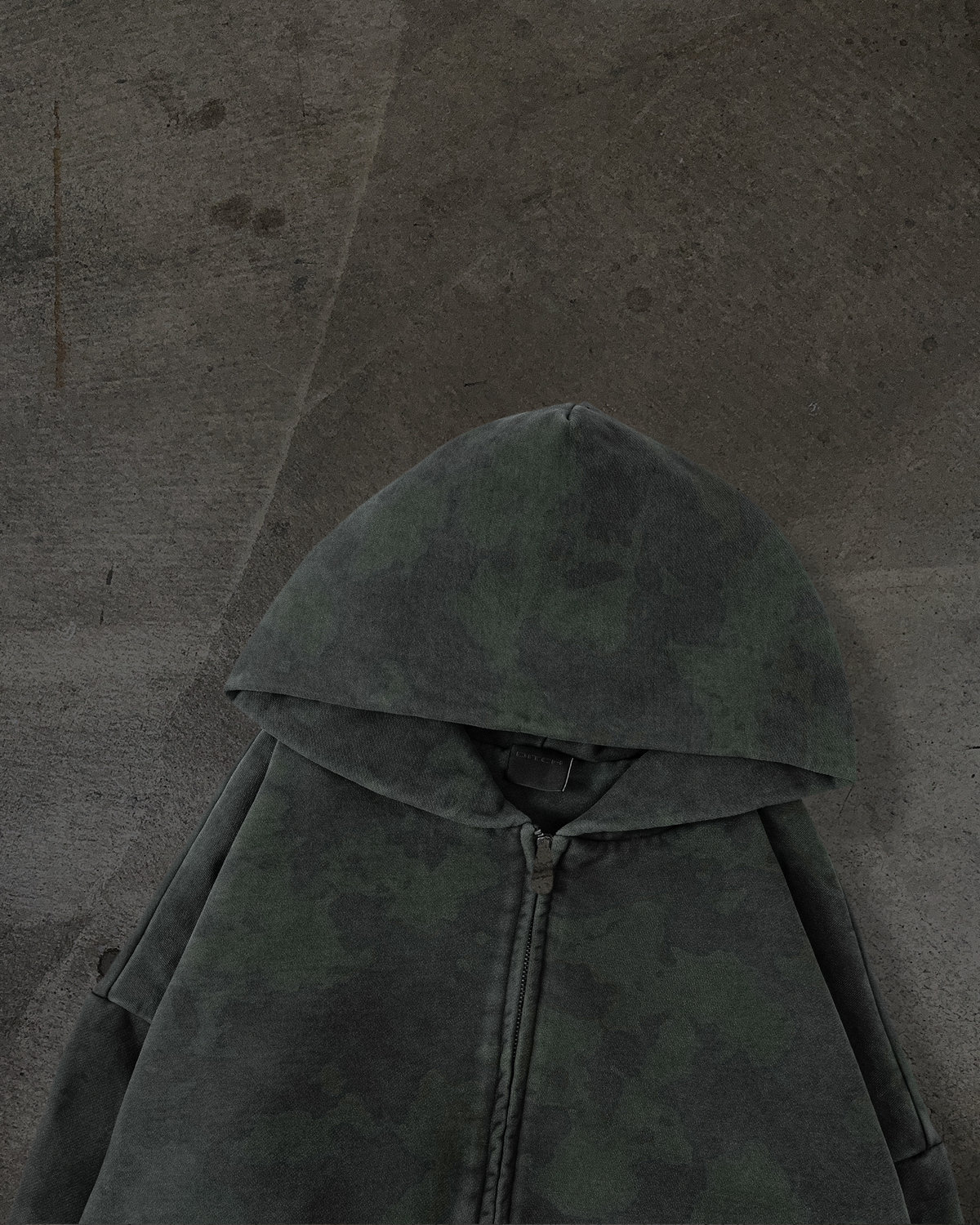 DOUBLE LAYERED BLANK ZIPUP (CAMO)