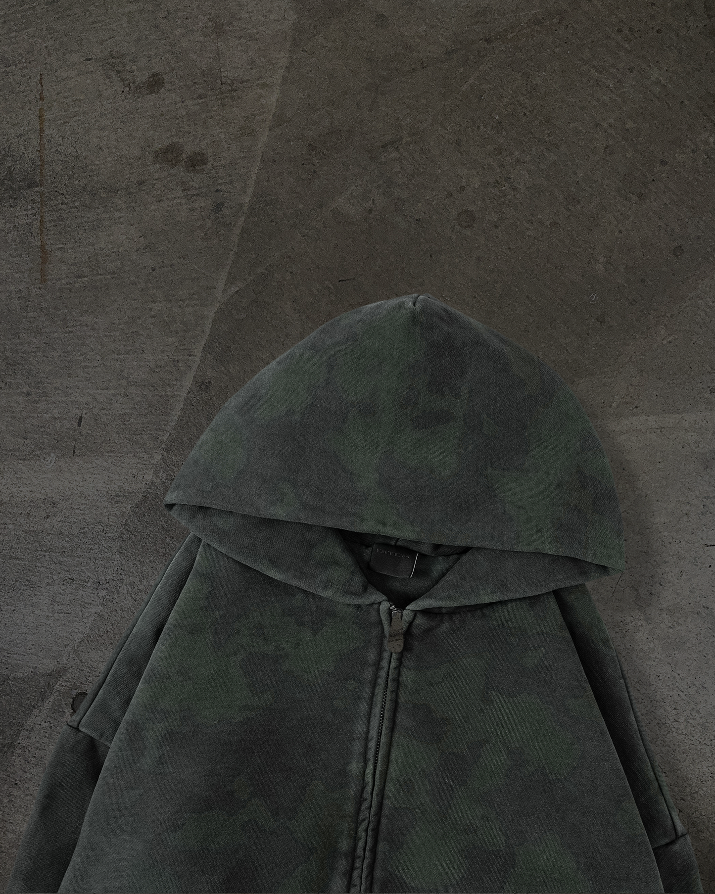 DOUBLE LAYERED BLANK ZIPUP (CAMO)