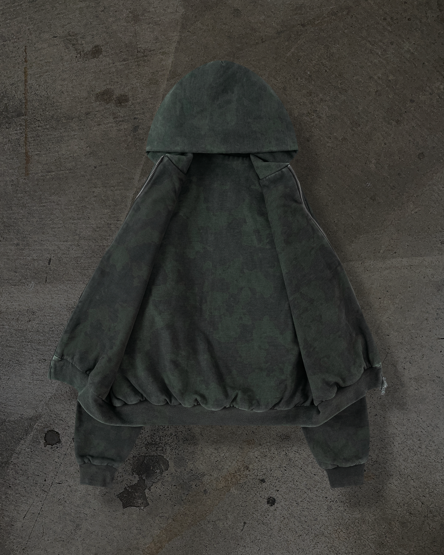 DOUBLE LAYERED BLANK ZIPUP (CAMO)