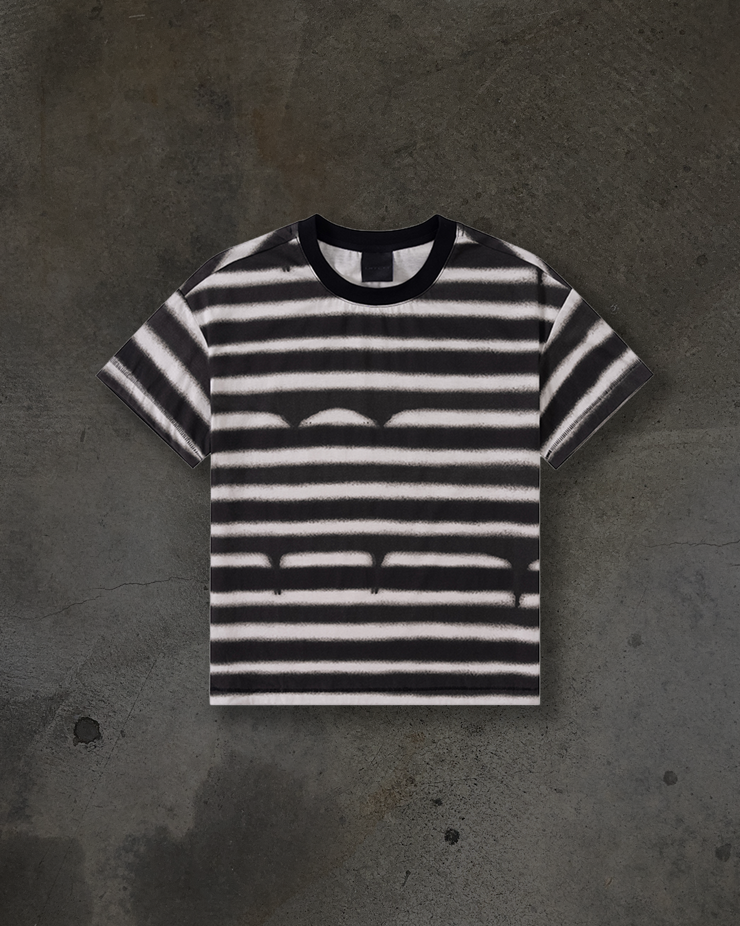SPRAY TEE (B&W)
