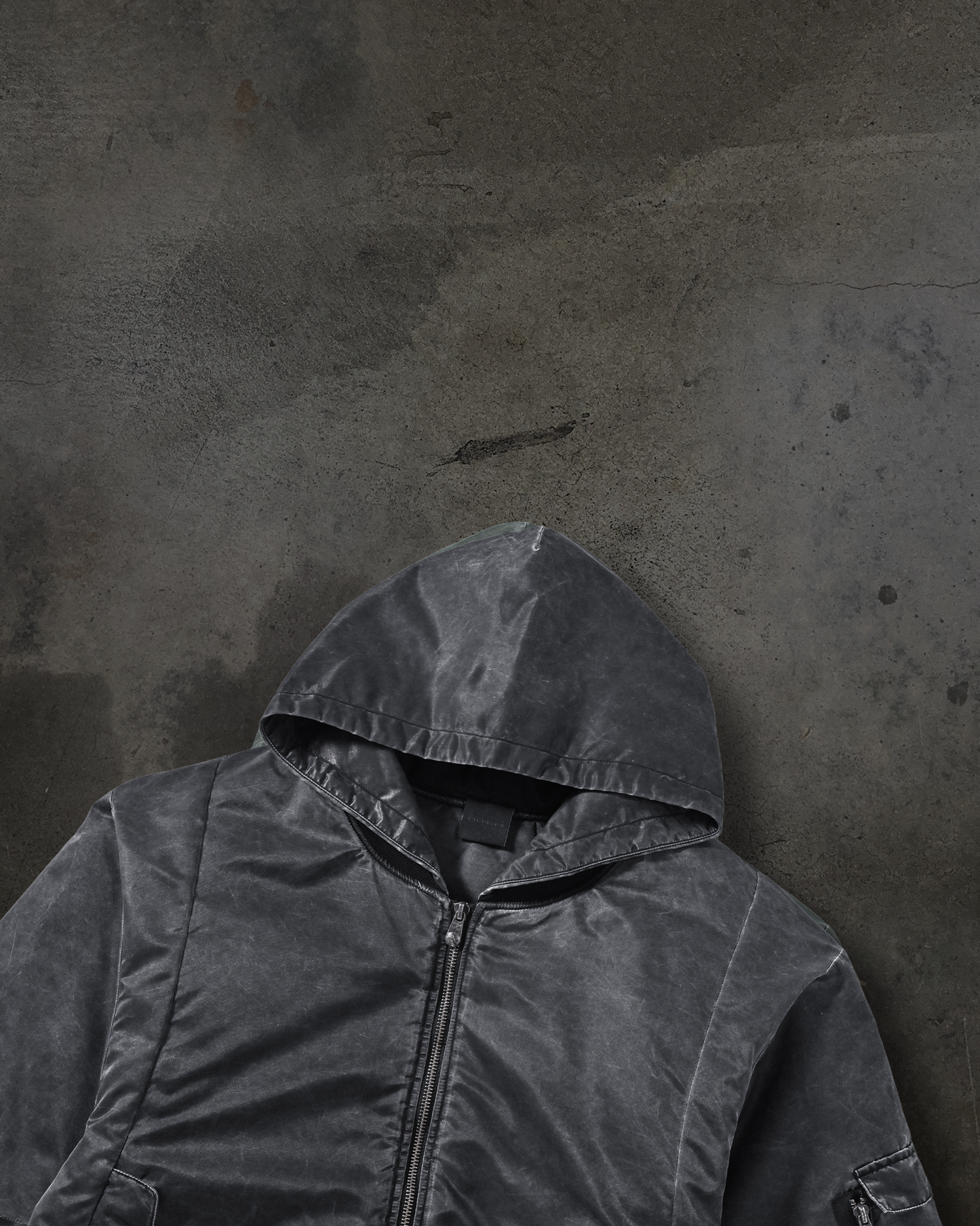 DYED NYLON BOMBER (COAL)