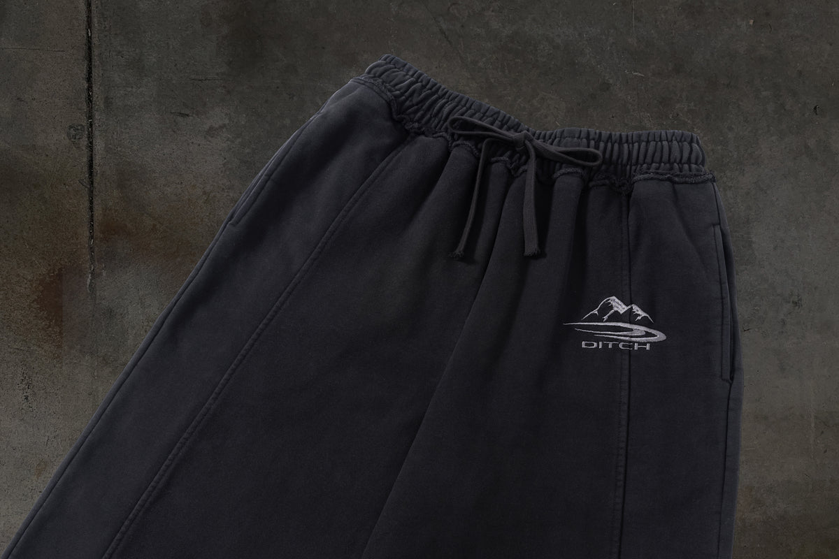 SUMMIT SWEATS (COAL)