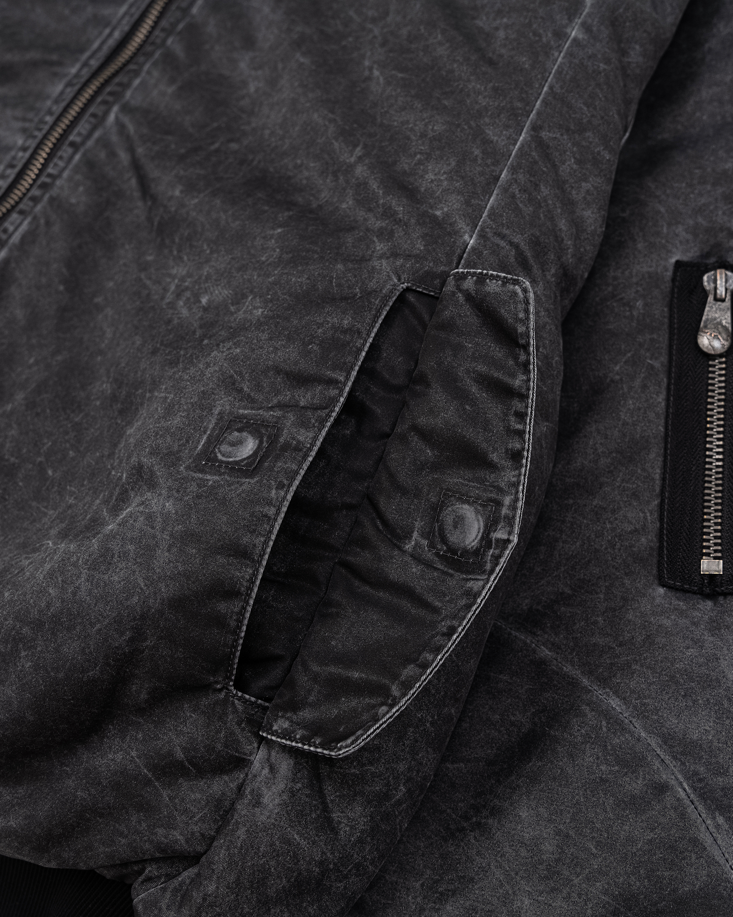 DYED NYLON BOMBER (COAL)